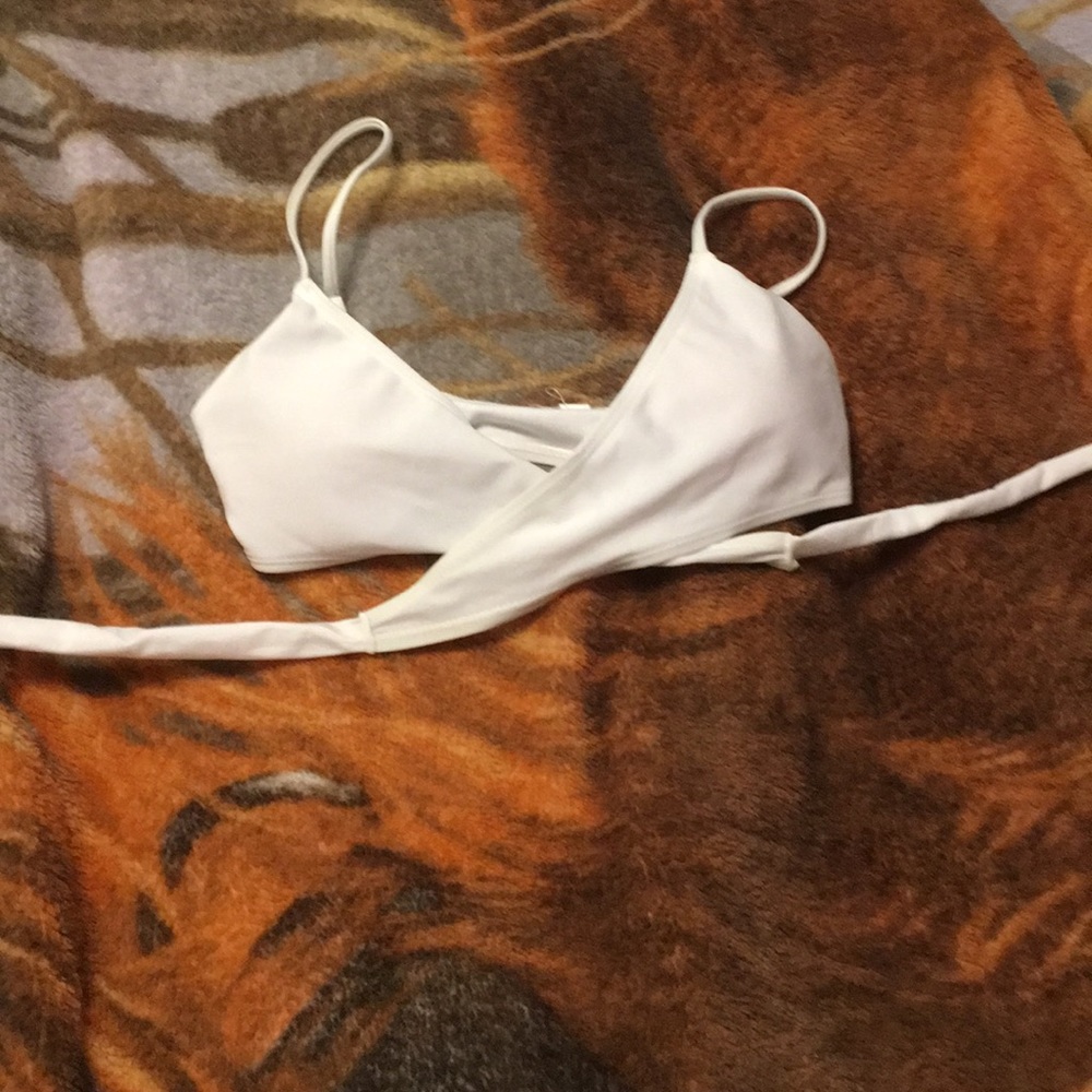 🍒white bikini - Picture 2 of 2